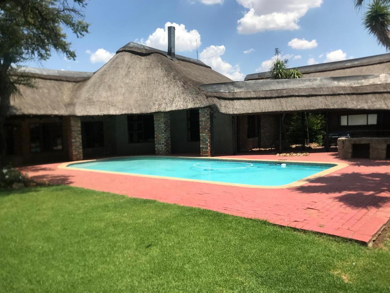 Boskoppie Lion & Tiger Reserve Kroonstad Exteriör bild